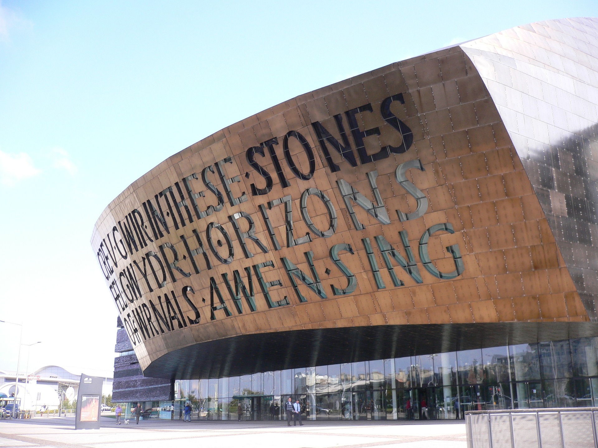 cardiff mermaid quay